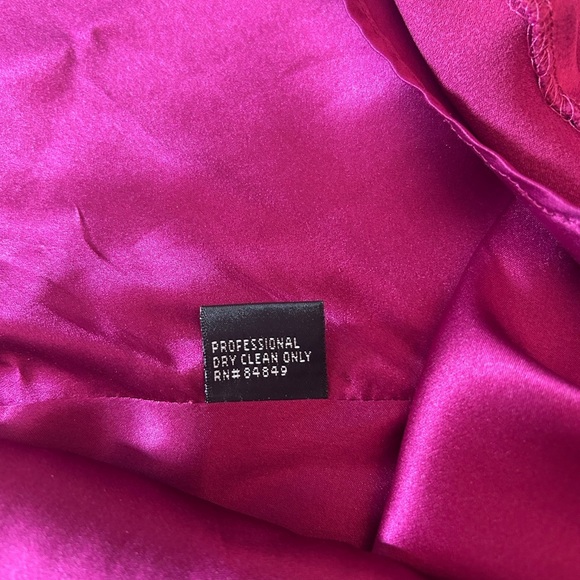 Carmen Marc Valvo VTG Bergdorf Goodman Magenta Satin Cocktail Slip Dress Sz 6 - Picture 7 of 10
